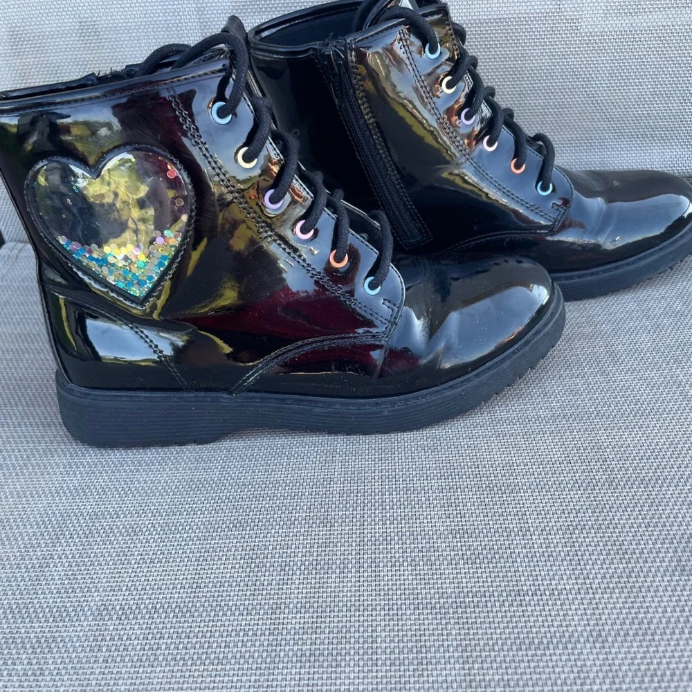 The Children's Place Girls Black Patent Combat Boots Glitter Heart Size 5